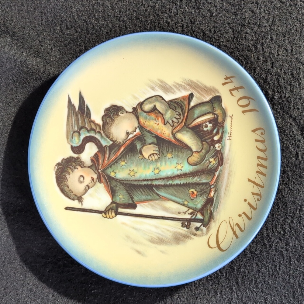 Vintage 1974 Hummel Christmas Plate " The Guardian Angel" Schmid Limited Edition